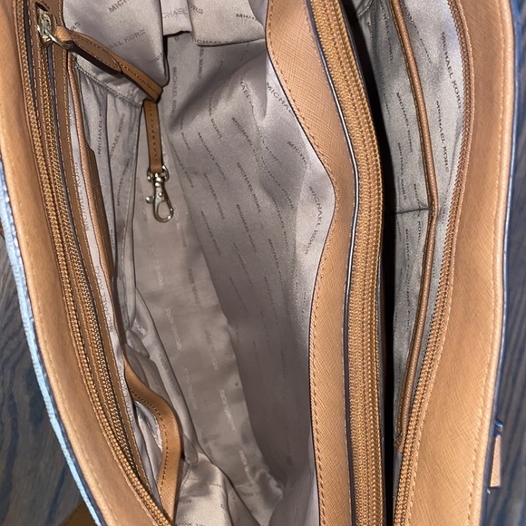 Michael Kors Frame out Item Leather Trim Vanilla NS Handbag - Picture 15 of 17